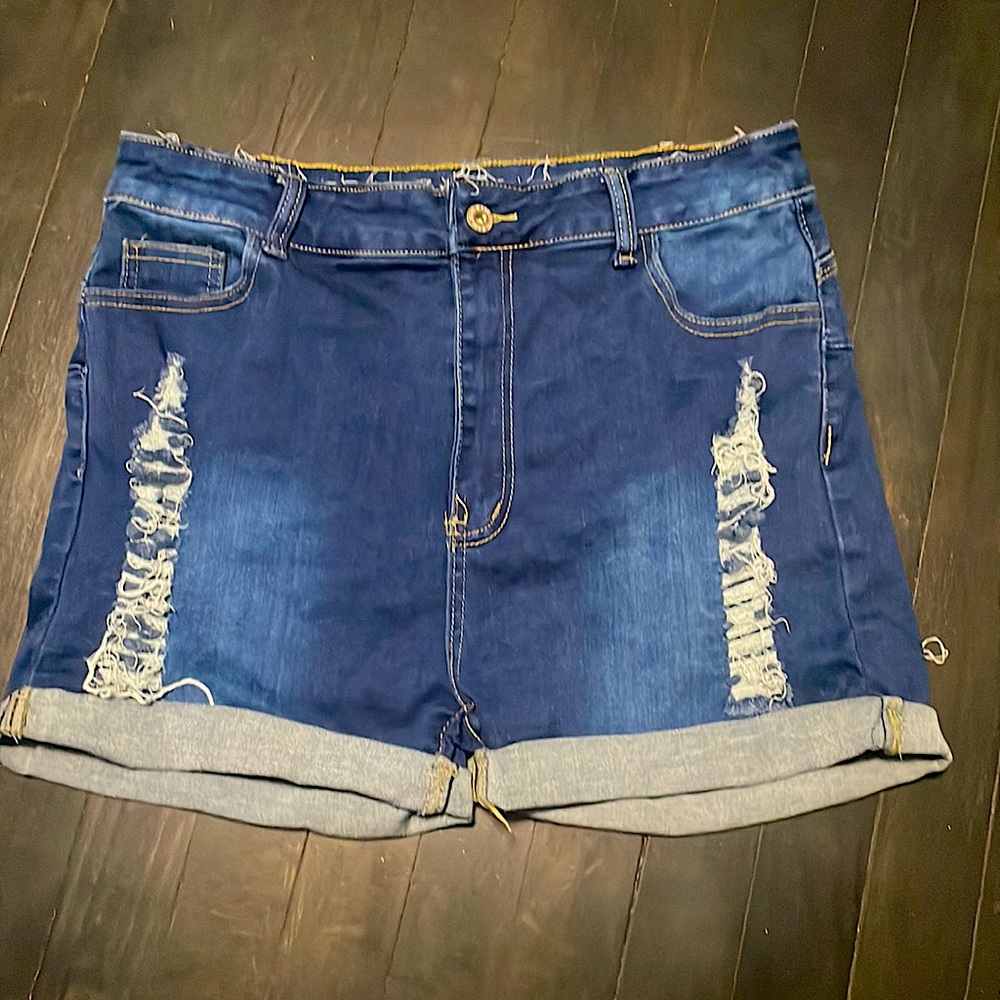 HIGH-WAIST JEAN SHORTS
